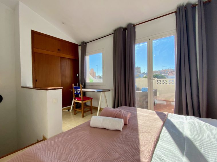 Pārdod māja ar 3 guļamistabām un lielām dienvidu terasēm – Torreblanca Marina – La Mata pludmale