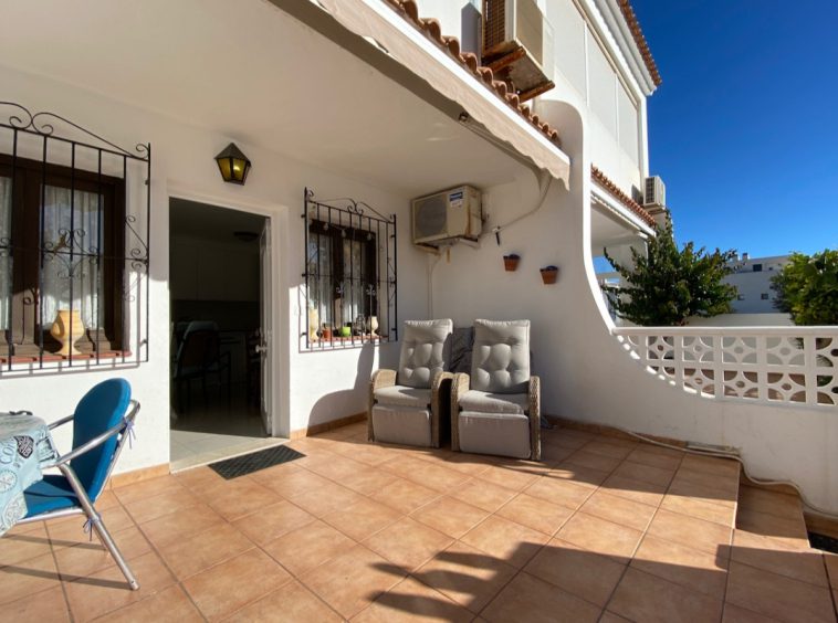 Pārdod māja ar 3 guļamistabām un lielām dienvidu terasēm – Torreblanca Marina – La Mata pludmale