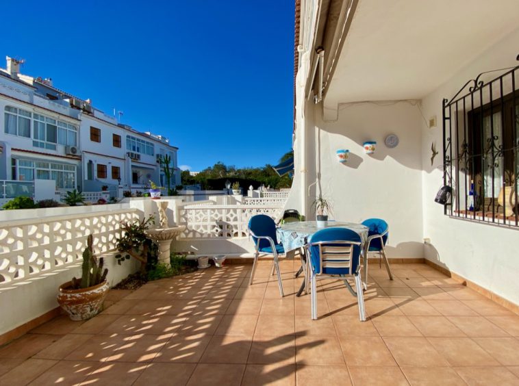 Pārdod māja ar 3 guļamistabām un lielām dienvidu terasēm – Torreblanca Marina – La Mata pludmale
