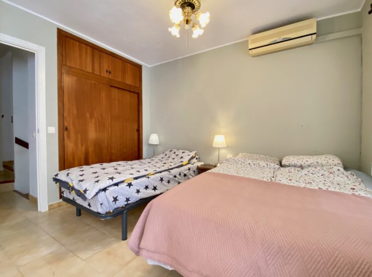 Pārdod māja ar 3 guļamistabām un lielām dienvidu terasēm – Torreblanca Marina – La Mata pludmale