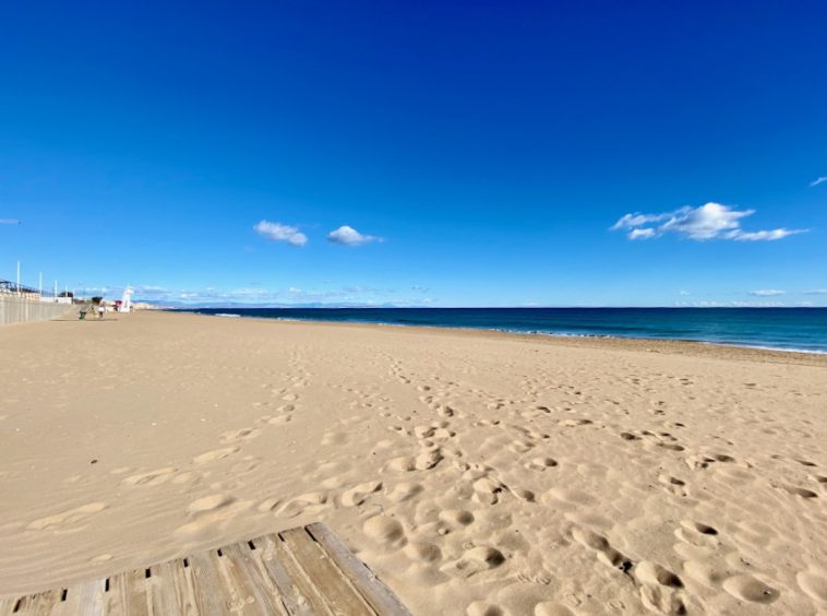 Pārdod māja ar 3 guļamistabām un lielām dienvidu terasēm – Torreblanca Marina – La Mata pludmale