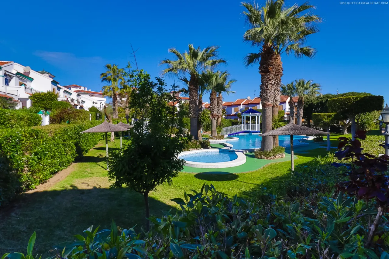 Dzīvoklis / bungalo — Torrevieja – Molino Blanco, foto 1 no 15
