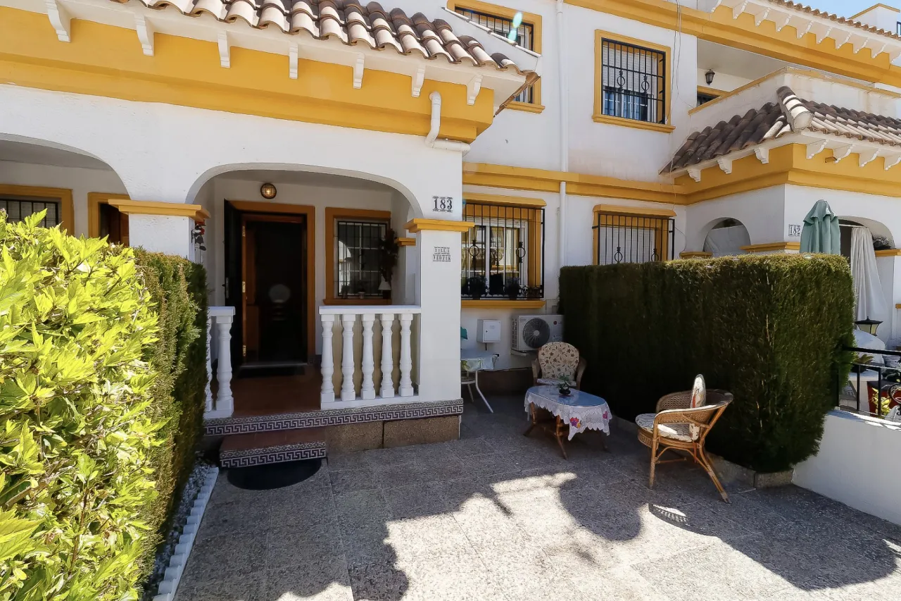 Kotedžas / dupleksas — Torrevieja – El Limonar, nuotrauka 1 iš 15