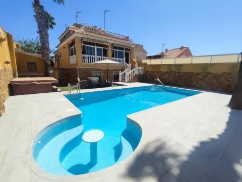Willa Torrevieja – Aguas Nuevas, miniatura 1