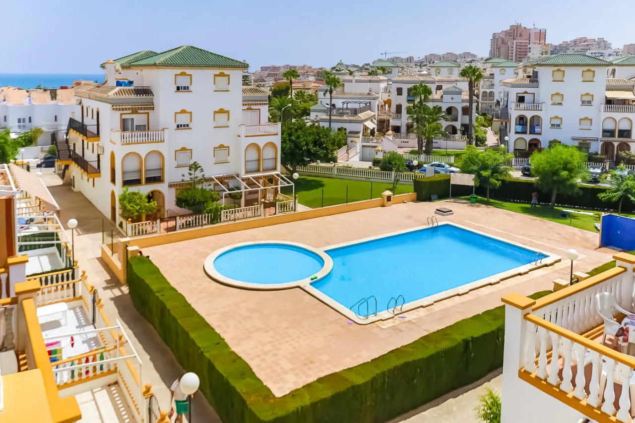 Kotedžas / dupleksas — Torrevieja – Molino Blanco, nuotrauka 1 iš 15