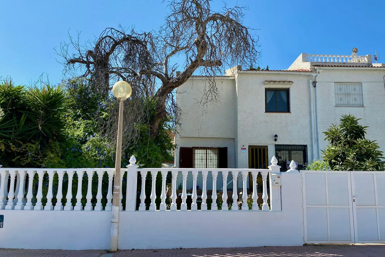 Kotedžas / dupleksas — Torrevieja – Calas Blancas, nuotrauka 1 iš 15