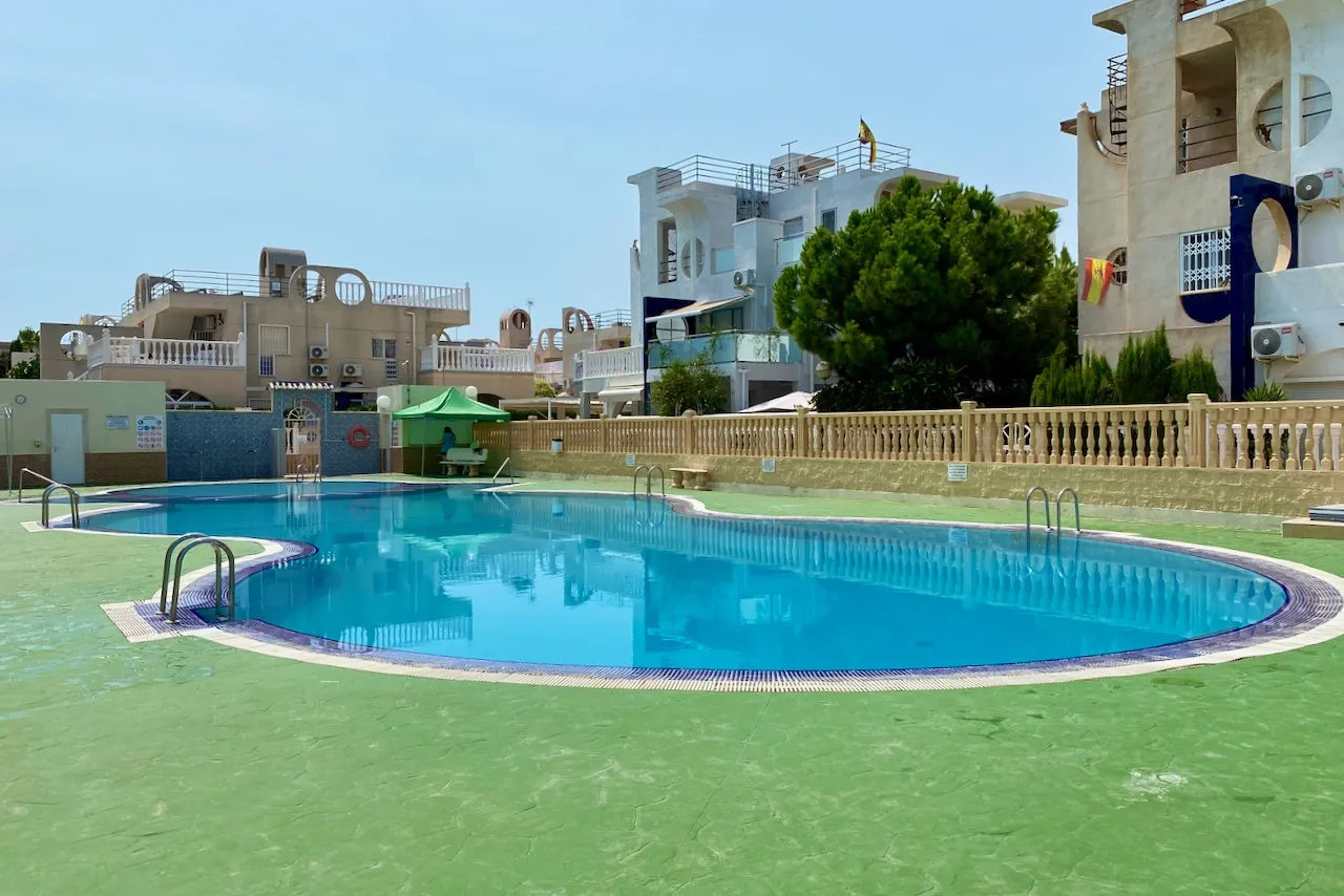 Dzīvoklis / bungalo — Torrevieja – La Mata, foto 1 no 15