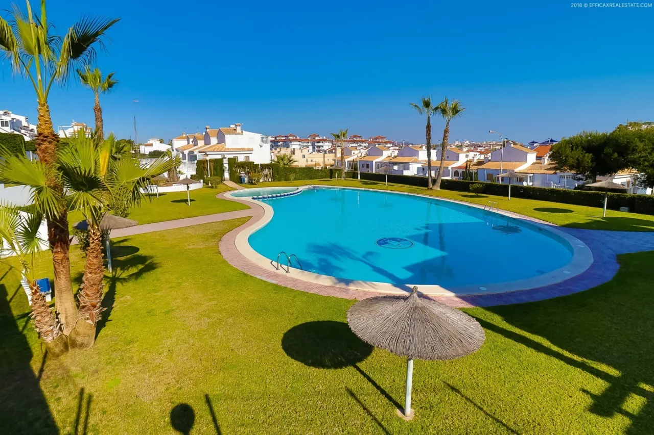 Butas / bungalas — Torrevieja – Torreblanca, nuotrauka 1 iš 15