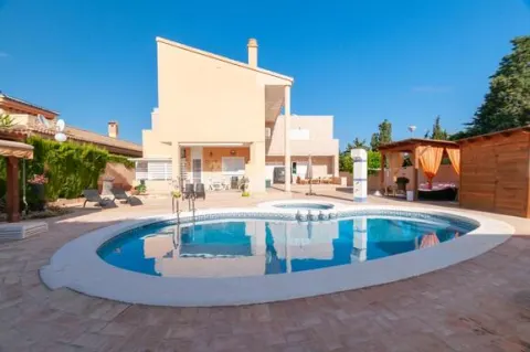 Villa Torrevieja, sīktēls 1