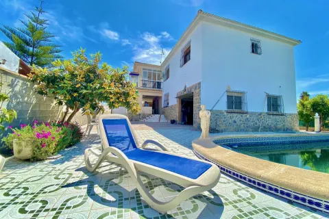 Villa / paarismaja — Torrevieja – Los Balcones, Hispaania