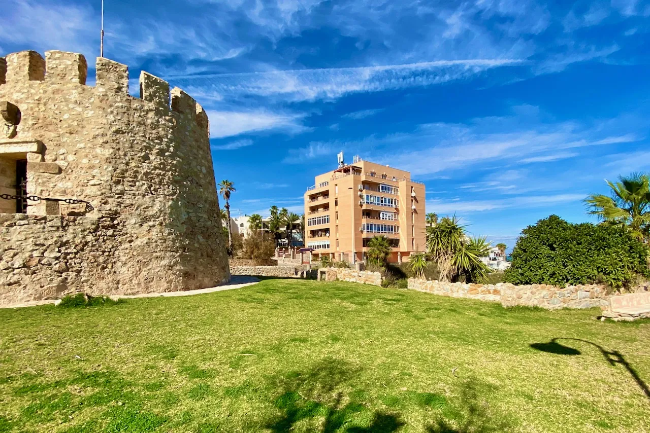 Dzīvoklis / bungalo — Torrevieja – Torre del Moro, foto 1 no 15