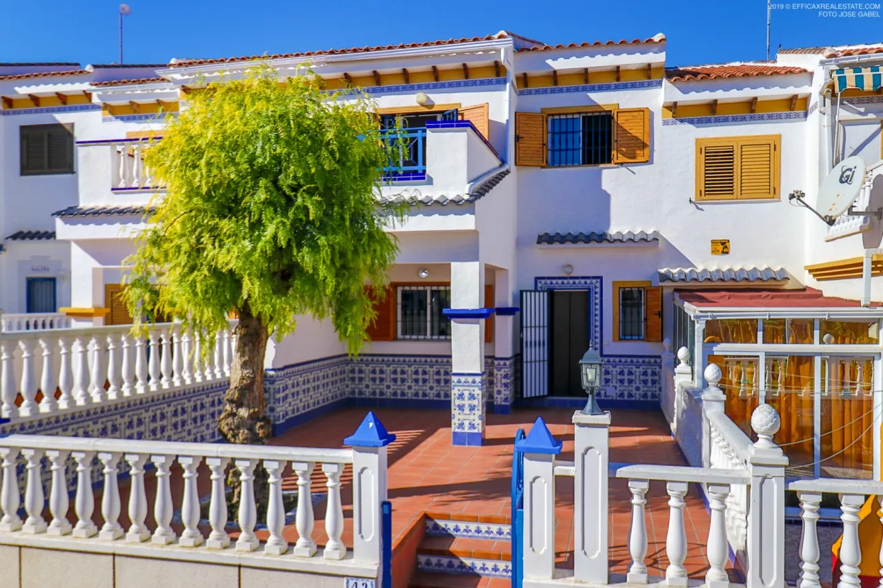 Kotedžas / dupleksas — Torrevieja – La Mata, nuotrauka 1 iš 15