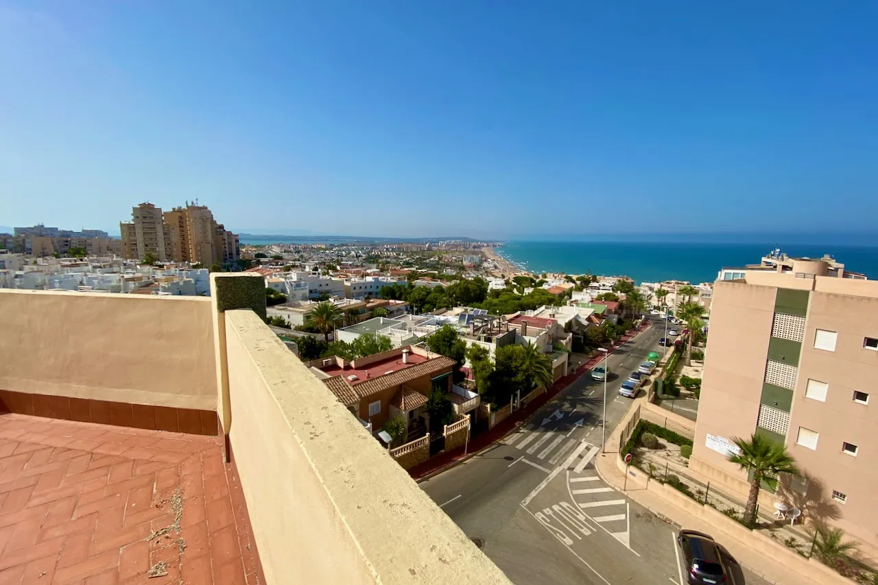 Dzīvoklis / bungalo — Torrevieja – La Mata, foto 1 no 15