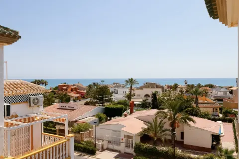 Korter / bangalo — Torrevieja – La Mata, Hispaania
