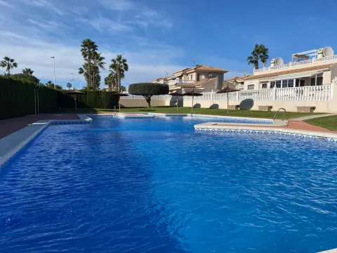 Villa / paarismaja — Orihuela Costa – Los Dolses, Hispaania