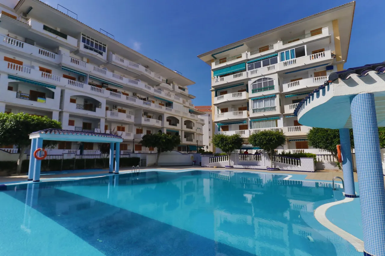 Korter / bangalo — Torrevieja – La Mata, foto 1 / 15