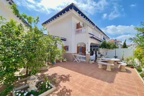 Ridaelamu / dupleks — Torrevieja – La Mata, Hispaania
