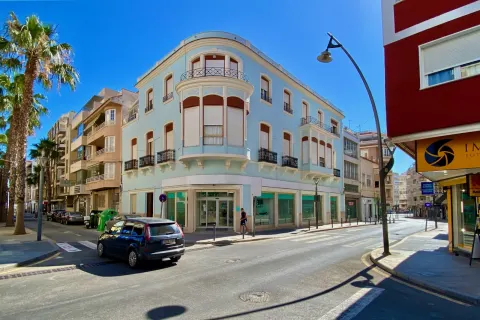 Korter / bangalo — Torrevieja – Center, Hispaania