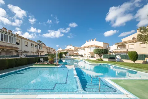 Korter / bangalo — Torrevieja – Aguas Nuevas, Hispaania