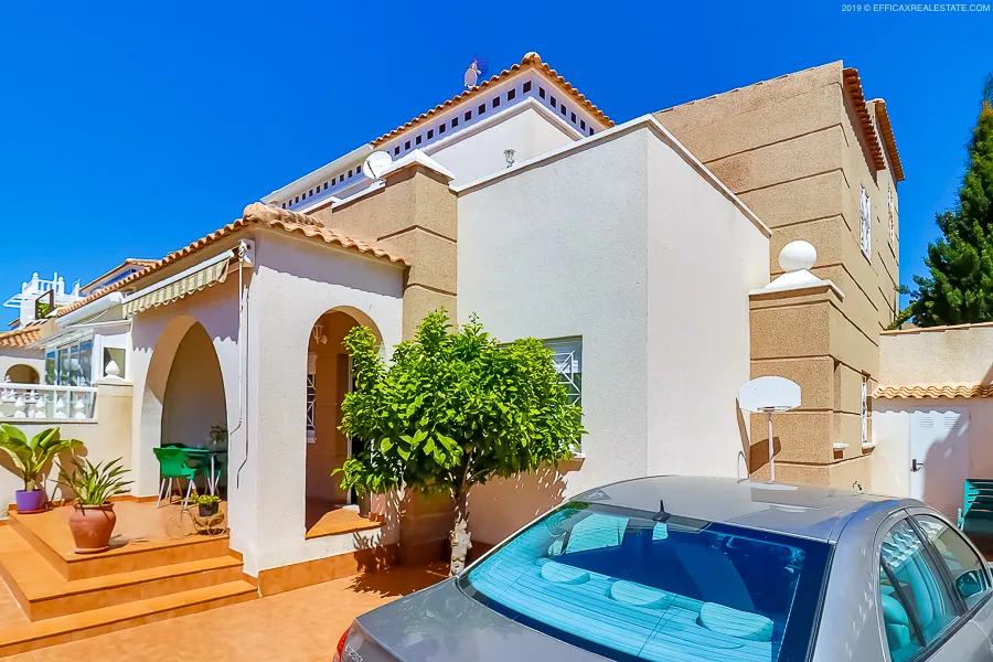 Kotedžas / dupleksas — Torrevieja – Aguas Nuevas, nuotrauka 1 iš 15