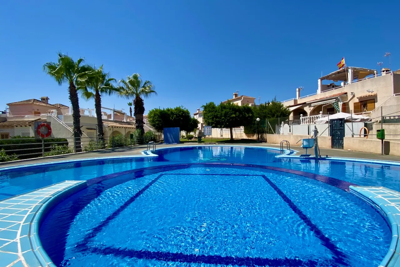 Kotedžas / dupleksas — Orihuela Costa – Los Altos, nuotrauka 1 iš 15