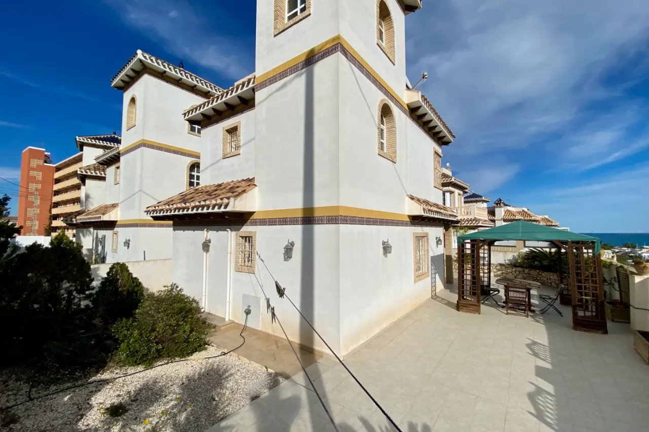 Vila / sublokuotas namas — Torrevieja – Torreblanca, nuotrauka 1 iš 15
