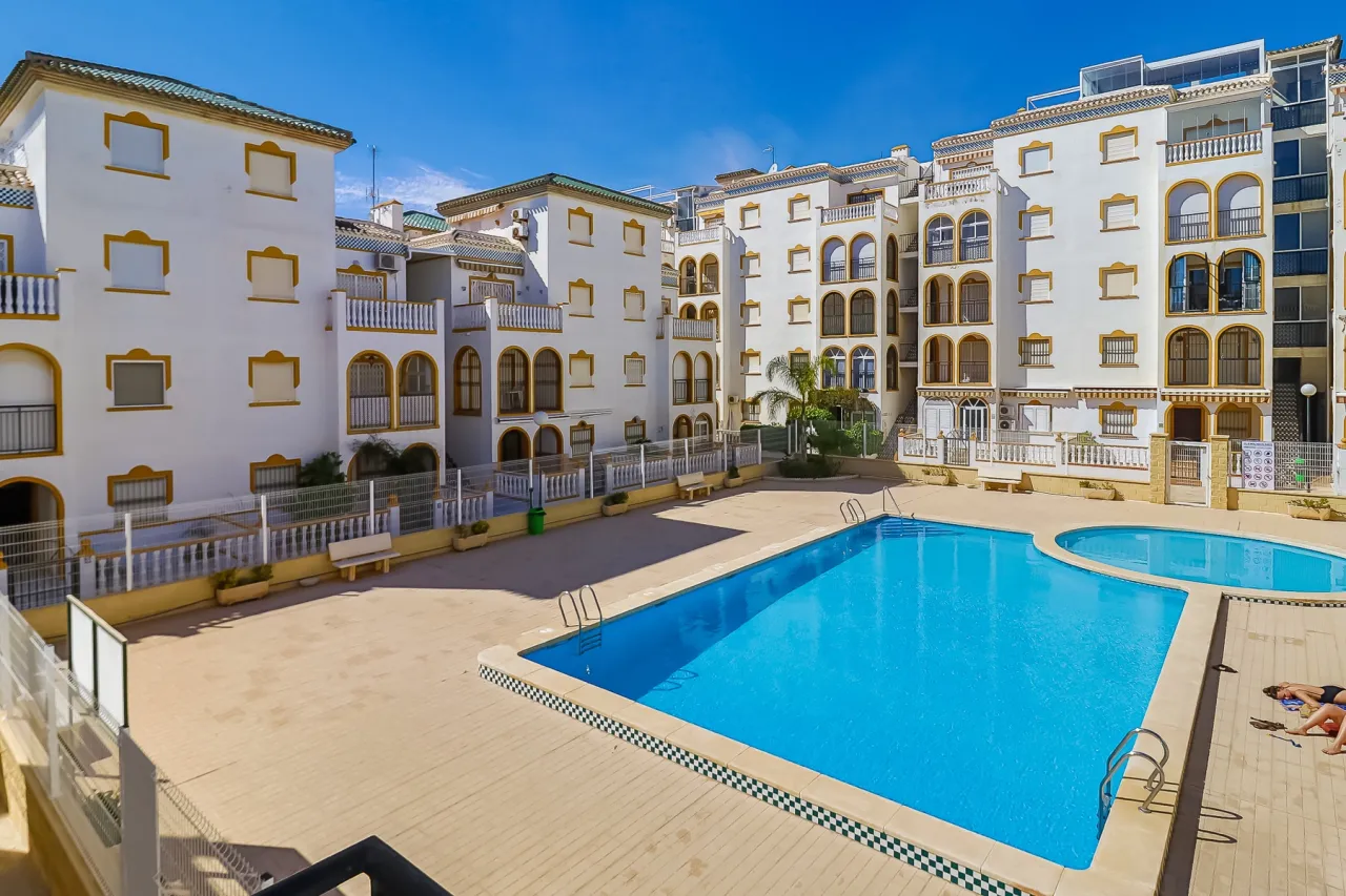 Kotedžas / dupleksas — Torrevieja – Molino Blanco, nuotrauka 1 iš 15