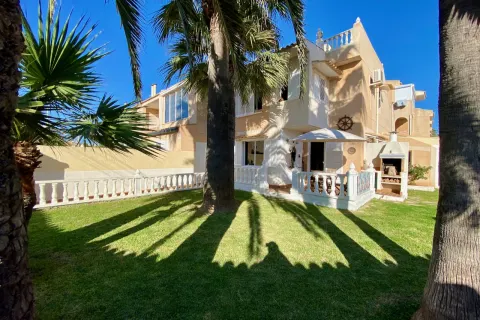 Villa / paarismaja — Torrevieja – La Rosaleda - Los Frutales, Hispaania