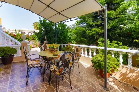 Vila Torrevieja, miniatiūra 2