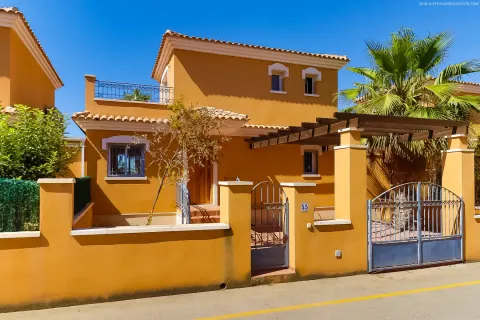 Villa / paarismaja — Torrevieja – Aguas Nuevas II, Hispaania