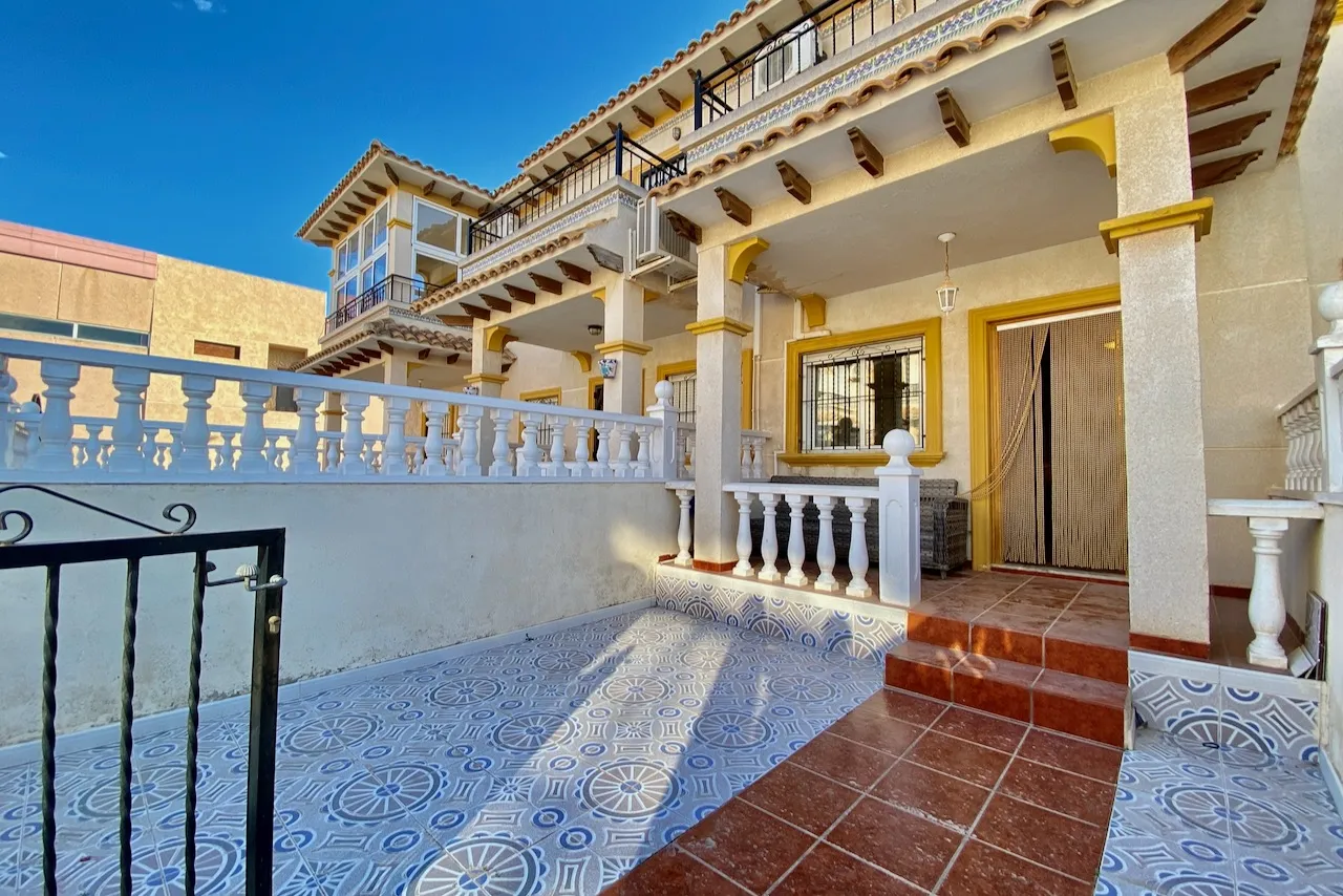 Kotedžas / dupleksas — Orihuela Costa – Punta Prima, nuotrauka 1 iš 15