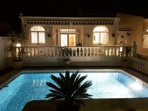 Villa Torrevieja, sīktēls 2