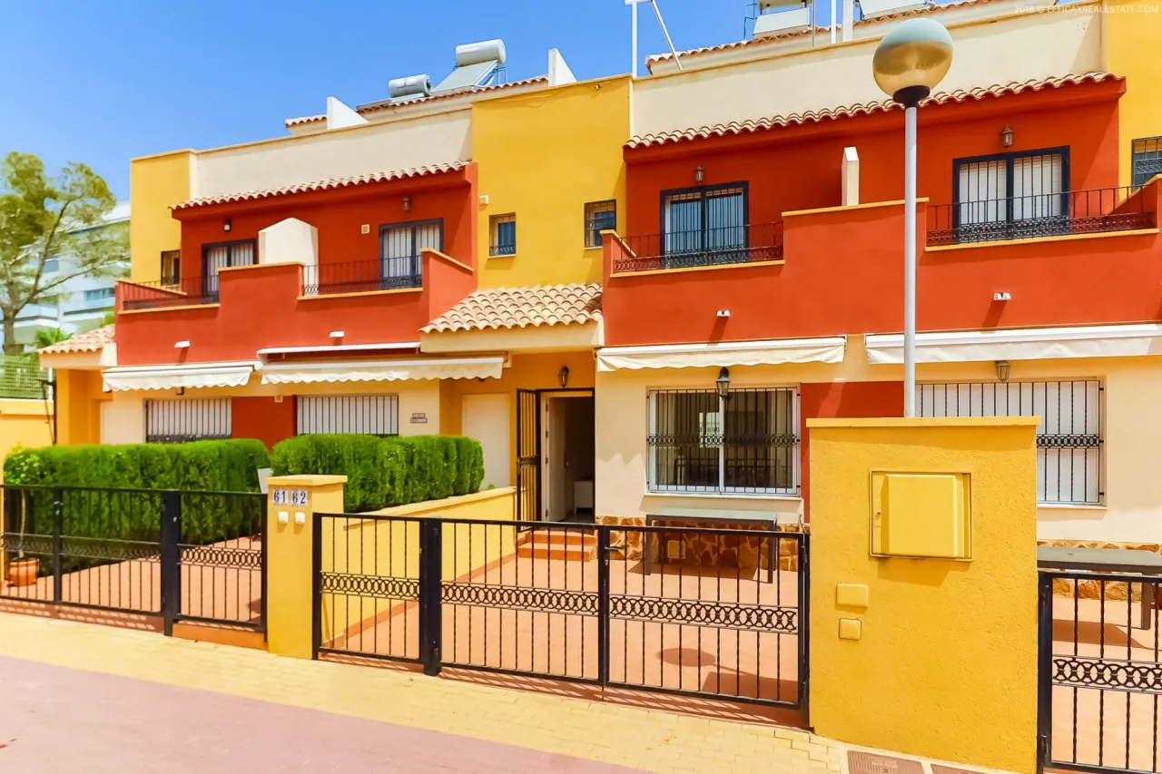 Kotedžas / dupleksas — Orihuela Costa – Playa Flamenca, nuotrauka 1 iš 15