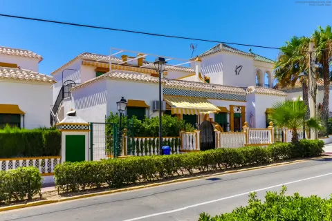 Korter / bangalo — Torrevieja – Molino Blanco, Hispaania