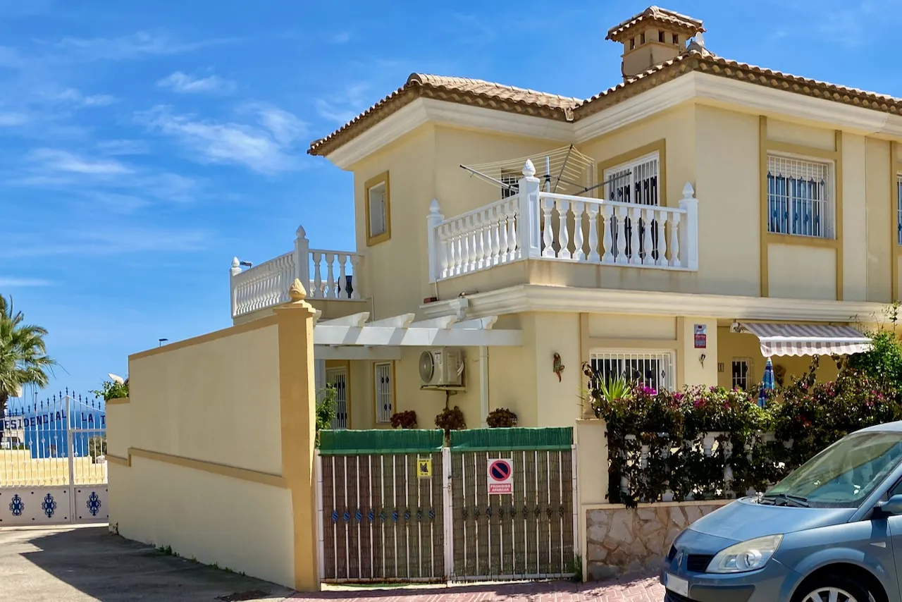 Vila / sublokuotas namas — Torrevieja – Torre del Moro, nuotrauka 1 iš 15