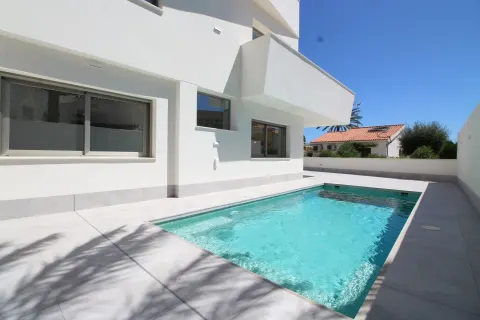 Vila Torrevieja, miniatiūra 2