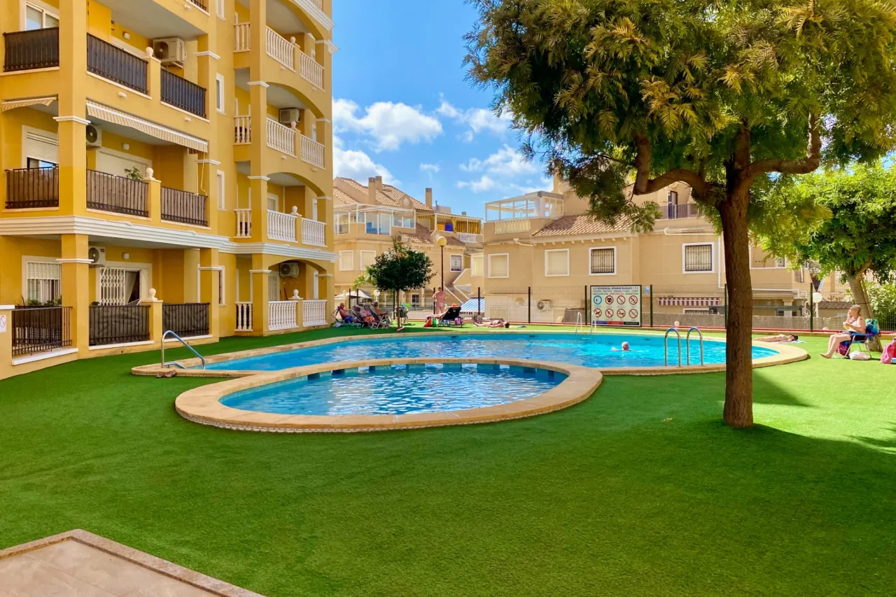 Dzīvoklis / bungalo — Torrevieja – Aguas Nuevas, foto 1 no 15