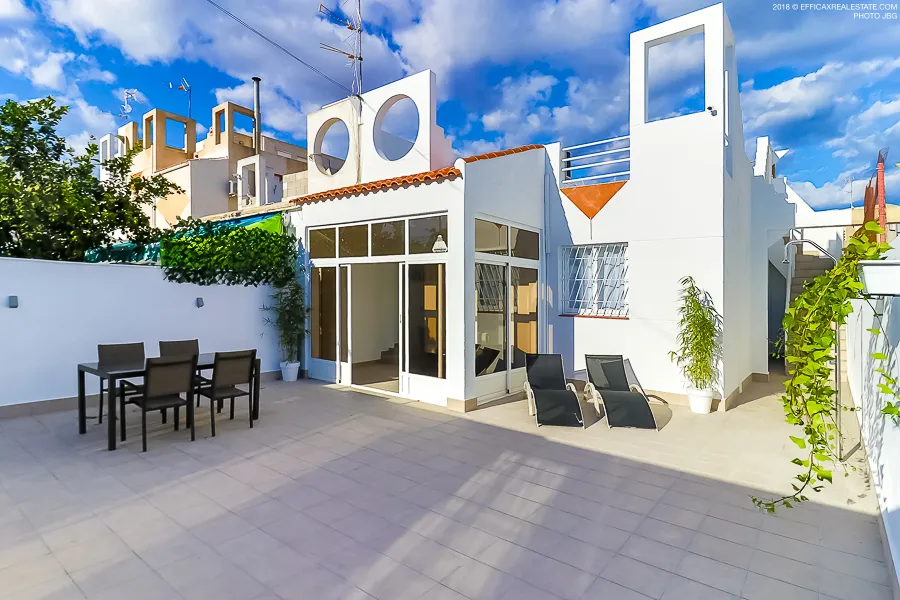 Dzīvoklis / bungalo — Torrevieja – Torreta Florida, foto 1 no 15
