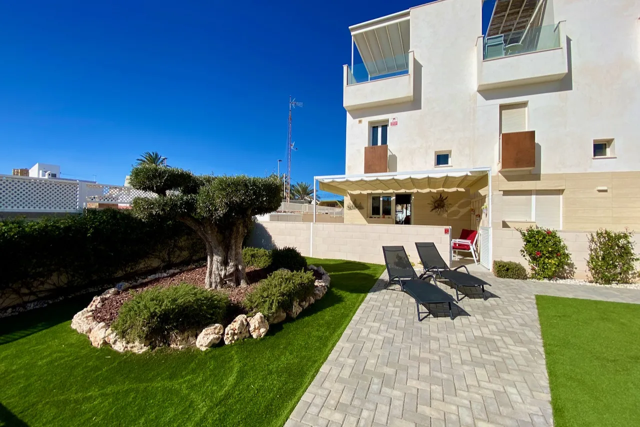 Kotedžas / dupleksas — Torrevieja – La Rosaleda - Los Frutales, nuotrauka 1 iš 15