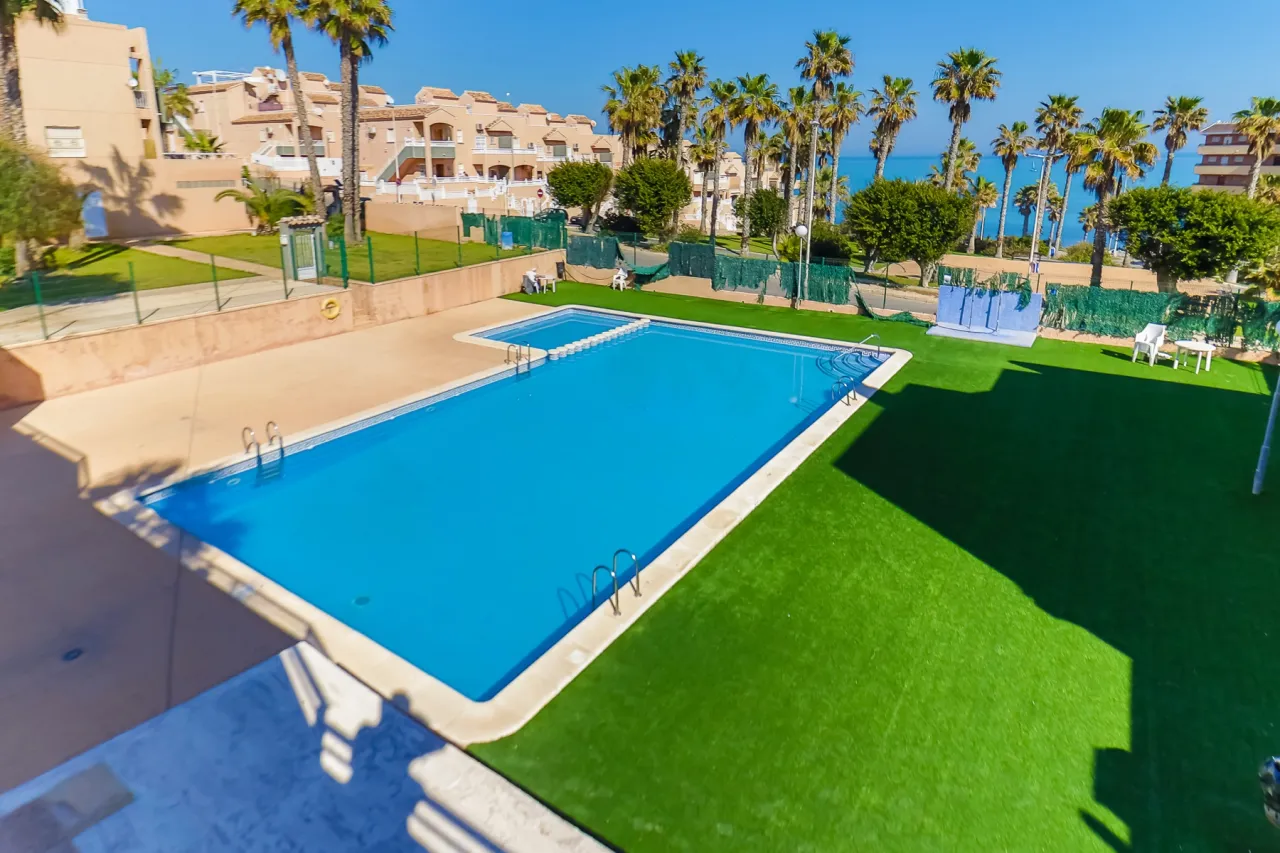Dzīvoklis / bungalo — Torrevieja – Cabo Cervera, foto 1 no 15