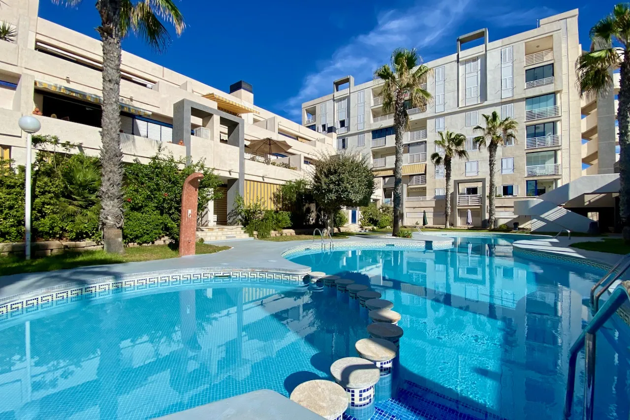 Dzīvoklis / bungalo — Torrevieja – La Mata, foto 1 no 15