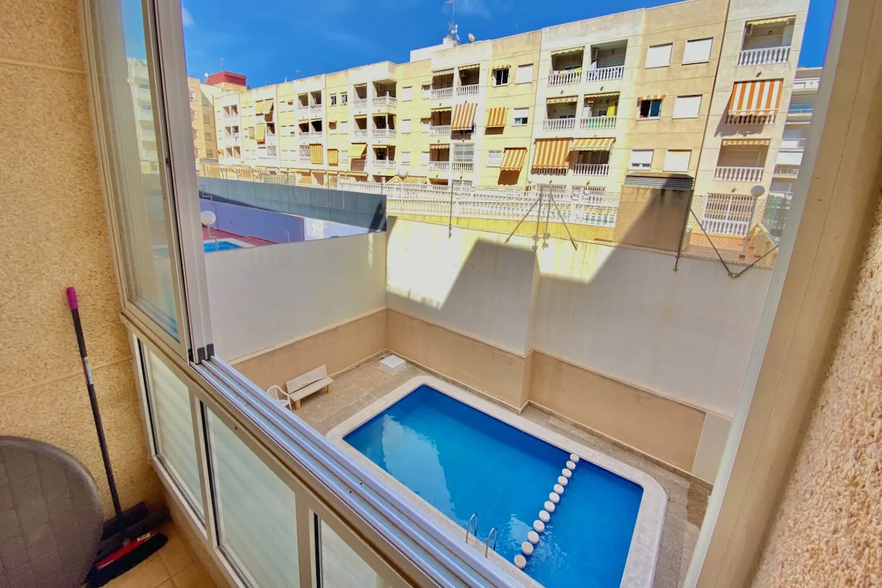 Dzīvoklis / bungalo — Torrevieja – Center, foto 1 no 10