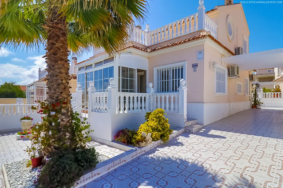 Villa / dvīņu māja — Torrevieja – Torre del Moro, foto 1 no 15