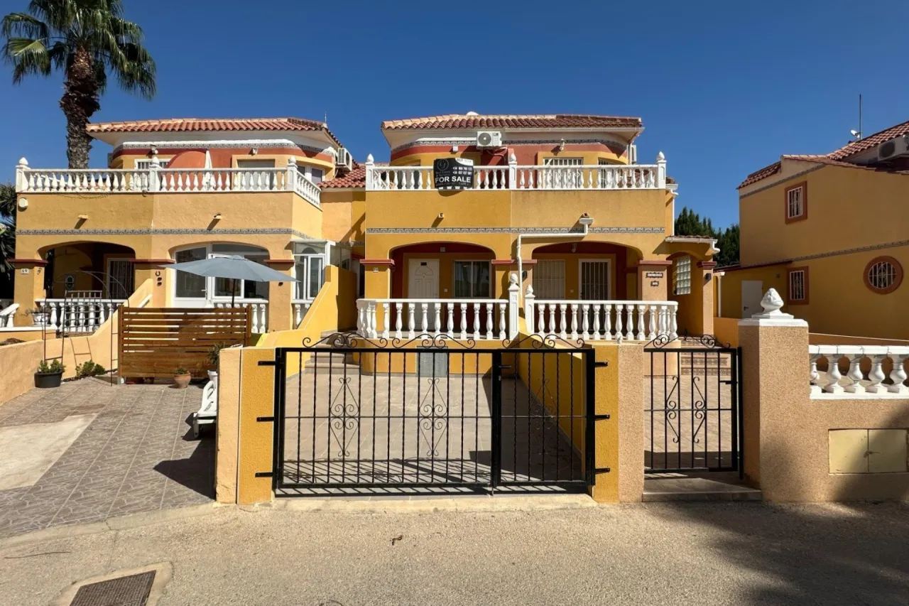 Dom szeregowy na sprzedaż 255 000 €, Orihuela Costa, zdjęcie 1 z 15
